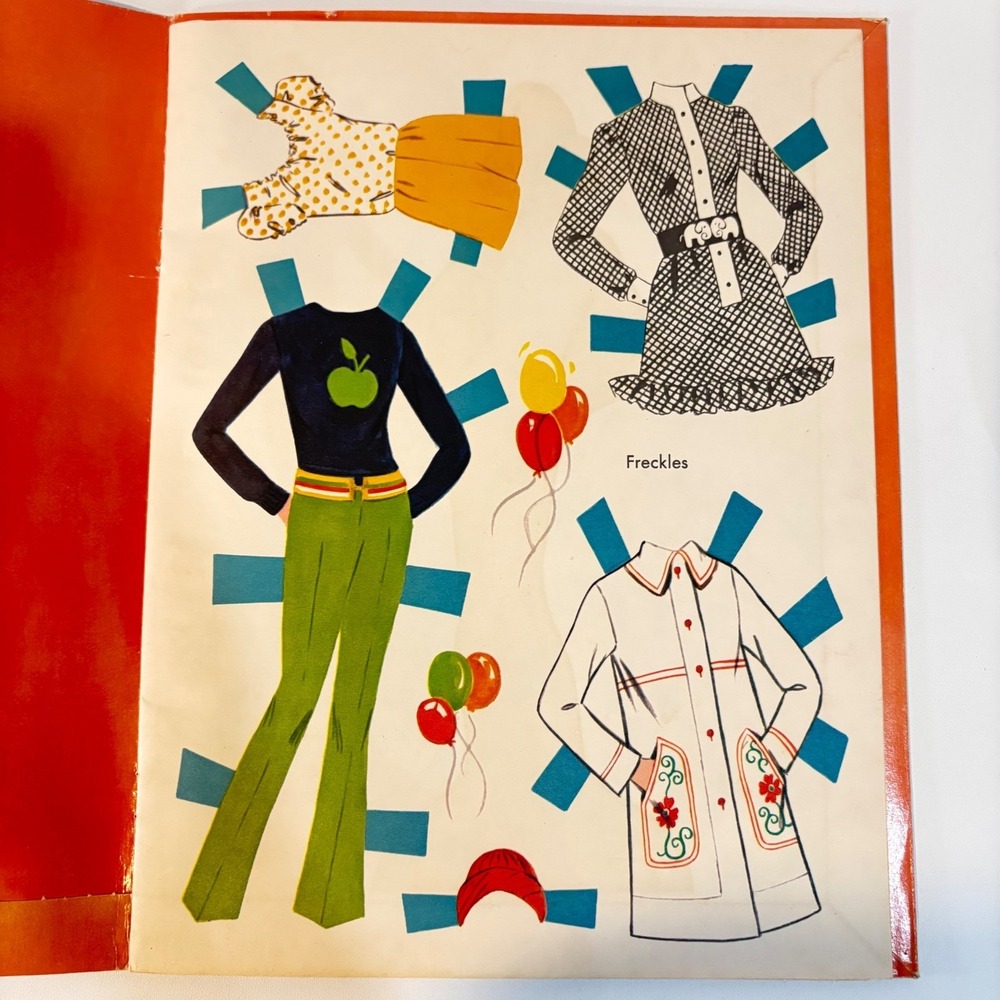 Vintage 1972 Freckles and Sniffles Paper Doll Fashions Book Whitman 1959 Retro - Picture 4 of 7